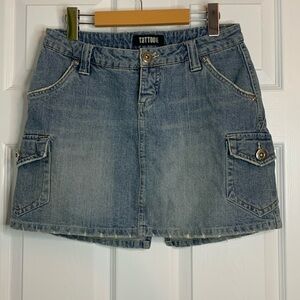 Tattoo Jeans Mini Jean Skirt Faded Denim Front Back Side Pockets Women’s Size 7